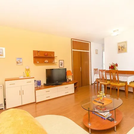 Guest house Near The Beach *
