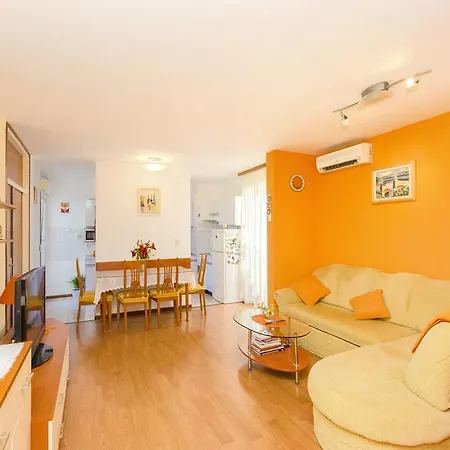 Guest house Near The Beach